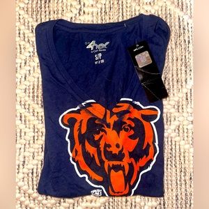 Womens Small Chicago Bears fitted V-neck